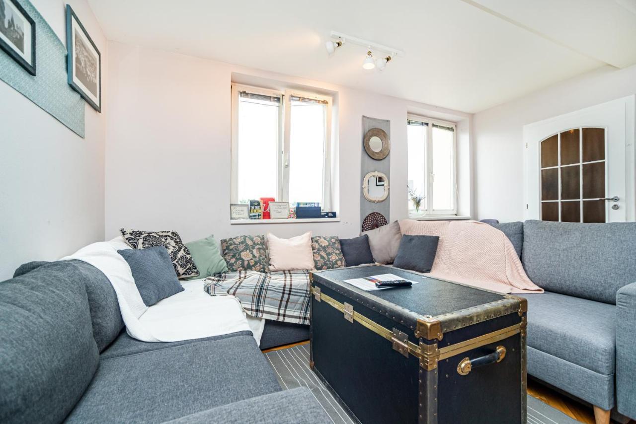 Central, Spacious, Modern 5 Bedrm Duplex W/Balcony Praha Exteriér fotografie
