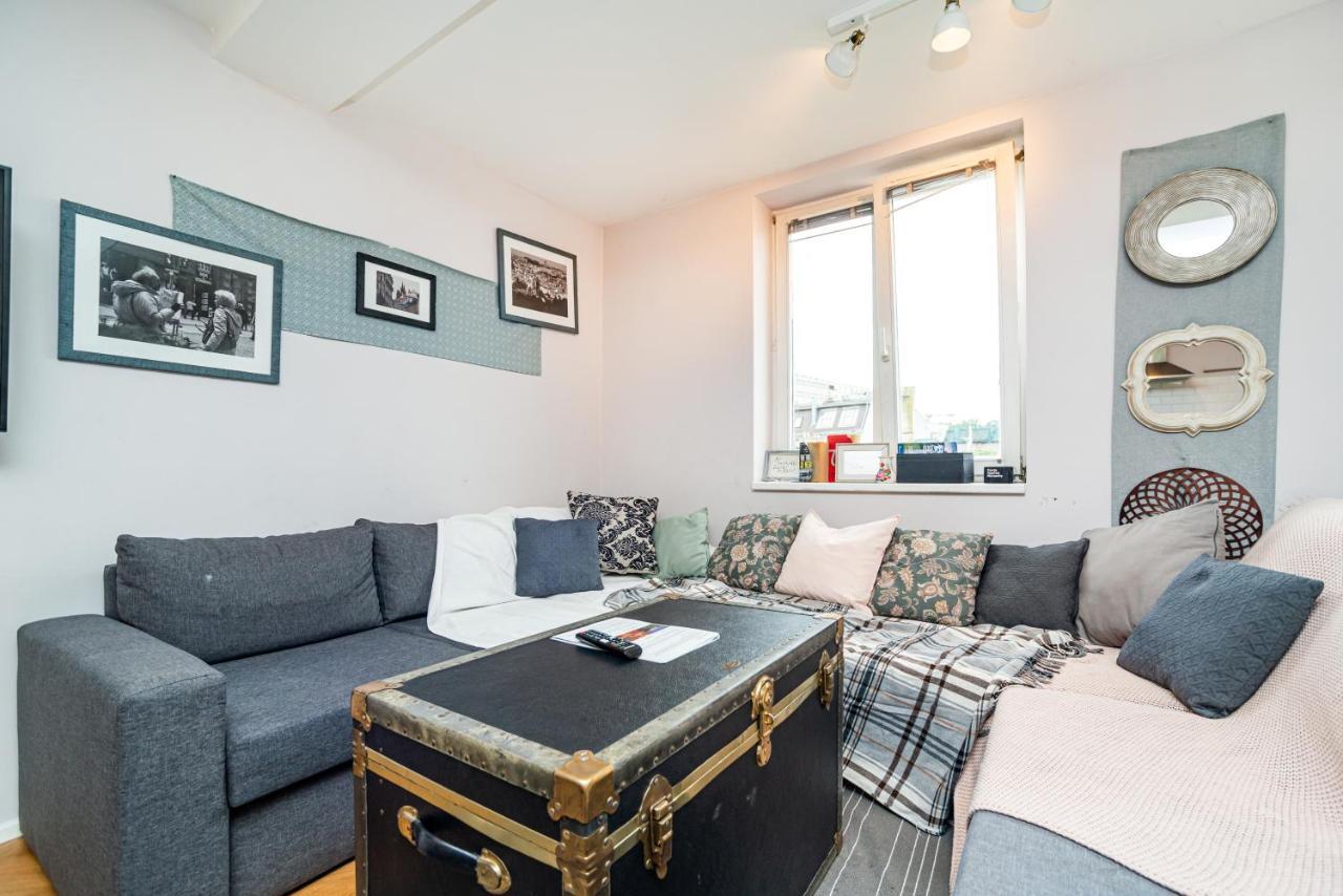 Central, Spacious, Modern 5 Bedrm Duplex W/Balcony Praha Exteriér fotografie